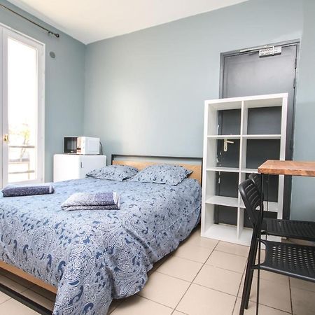 08 - Chambre Proche Paris Et Transports Avec Tv Wifi Saint-Denis  Esterno foto