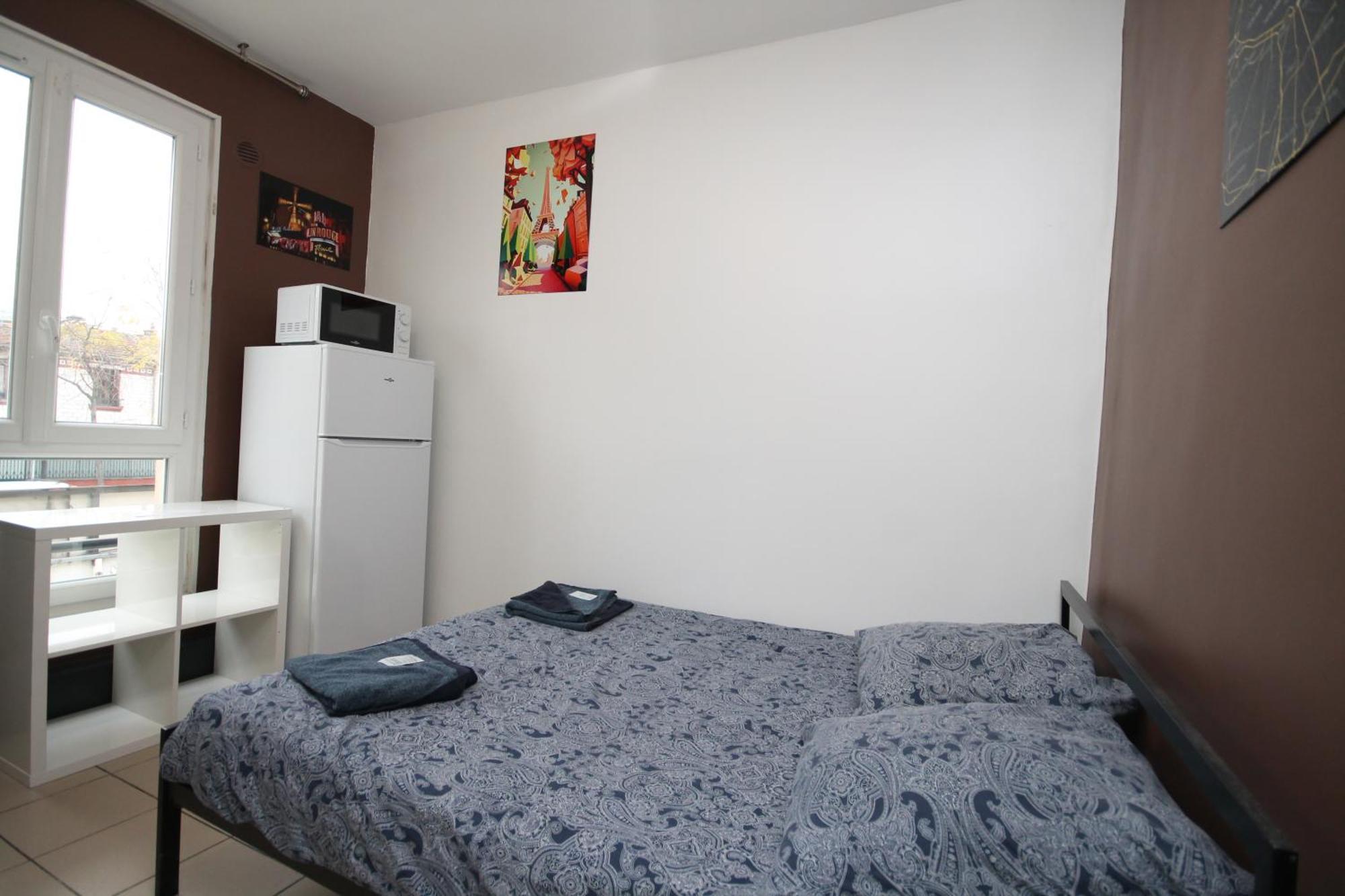 08 - Chambre Proche Paris Et Transports Avec Tv Wifi Saint-Denis  Esterno foto